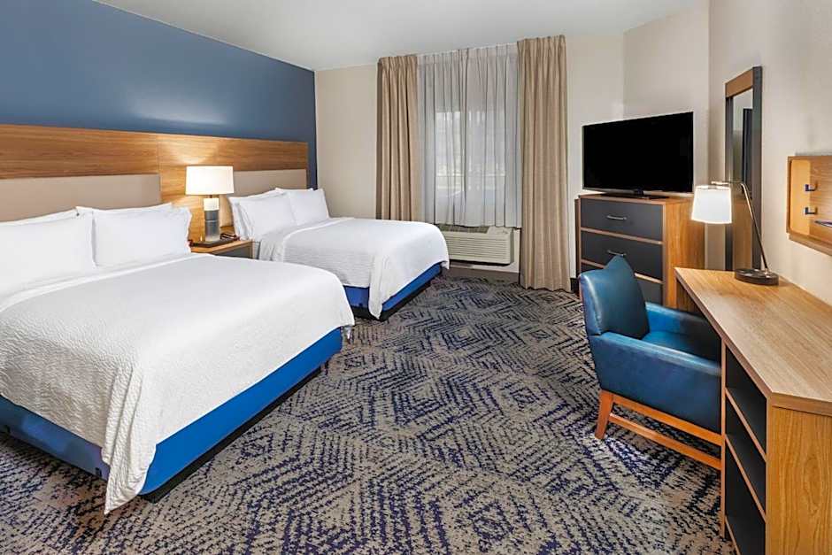 Candlewood Suites Fayetteville