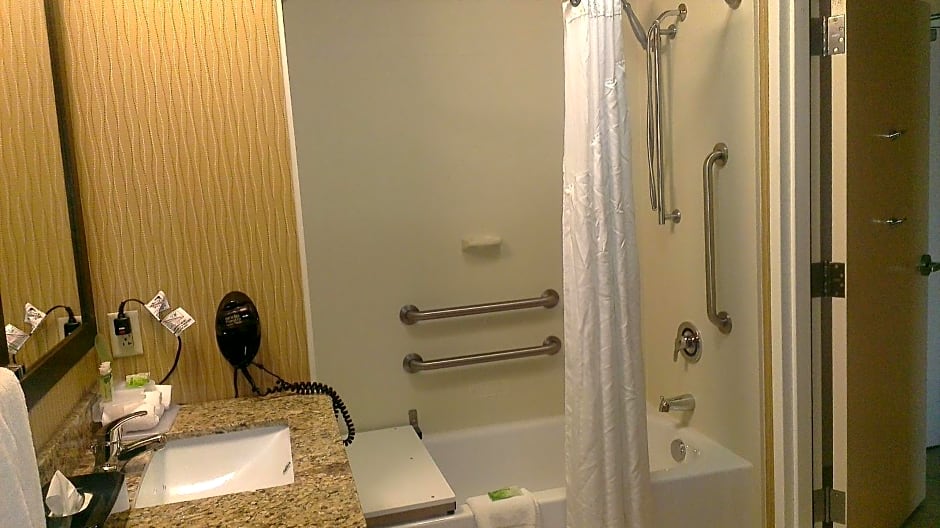 Holiday Inn Express & Suites - Smithfield/Selma by IHG