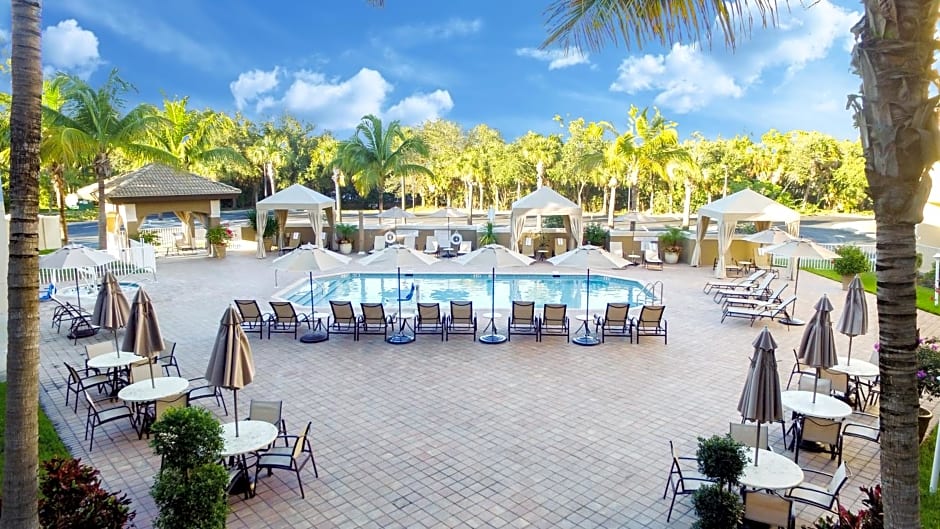 Holiday Inn Express & Suites Naples Downtown - 5th Avenue