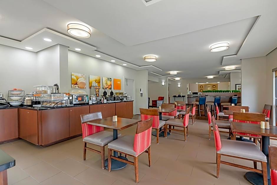 Comfort Inn & Suites Covington - Mandeville