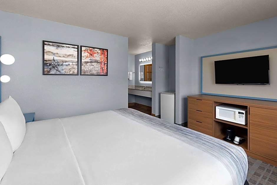 AmericInn by Wyndham Oscoda Near AuSable River