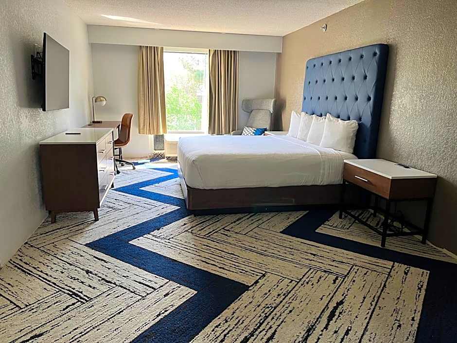 Sky Point Hotel & Suites - Atlanta Airport