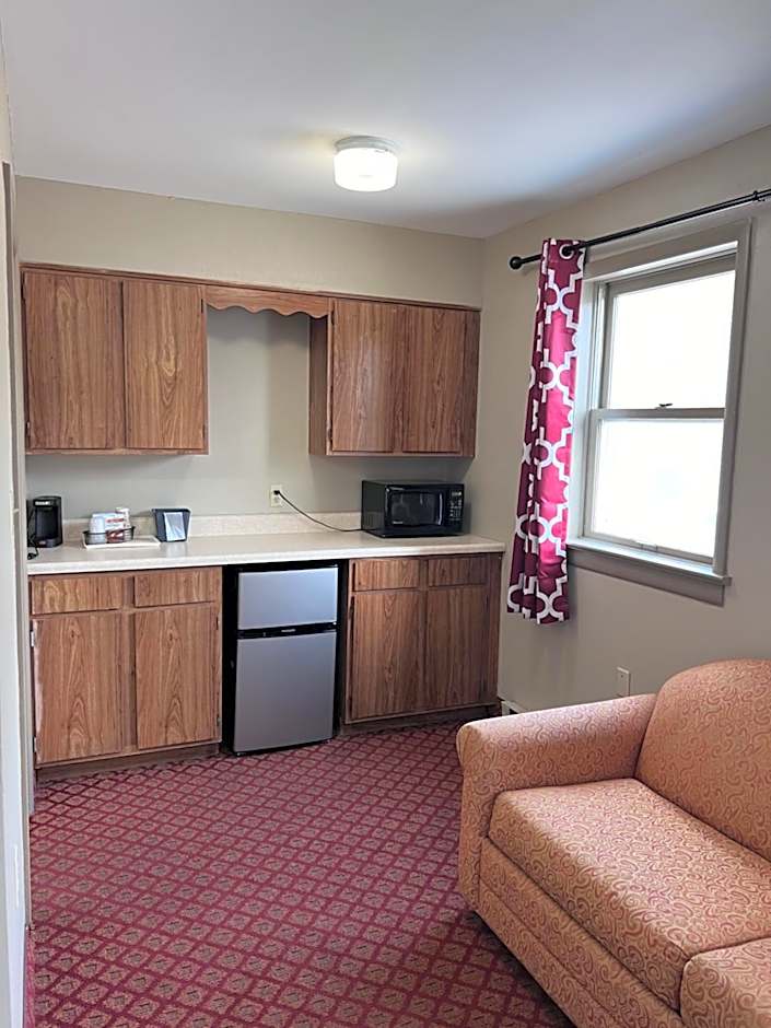 Rodeway Inn & Suites