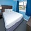 Commander Beach House Hotel
