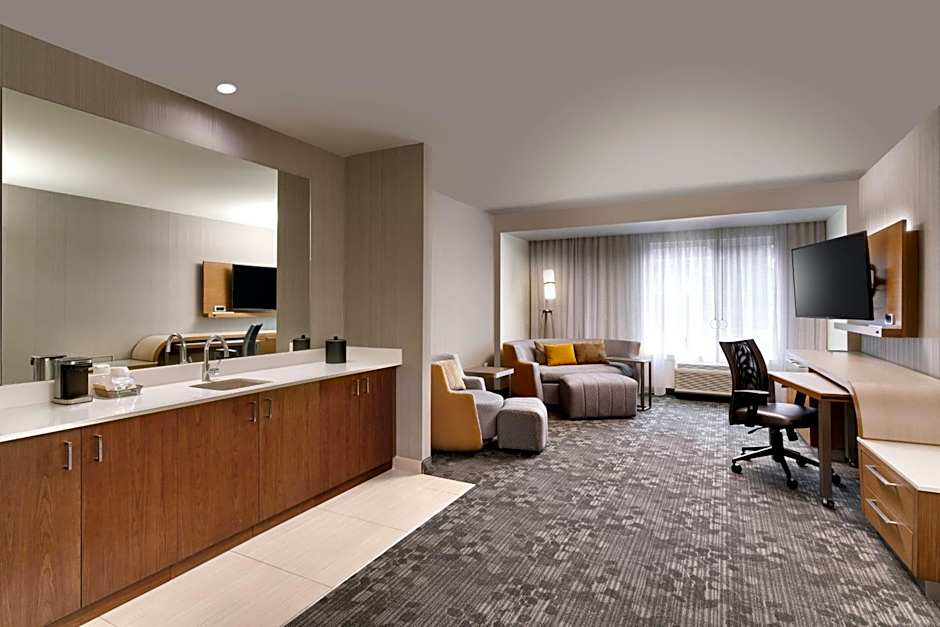 Courtyard by Marriott Atlanta Duluth Downtown