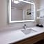 La Quinta Inn & Suites by Wyndham Newnan