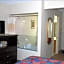 Clinton Inn & Suites