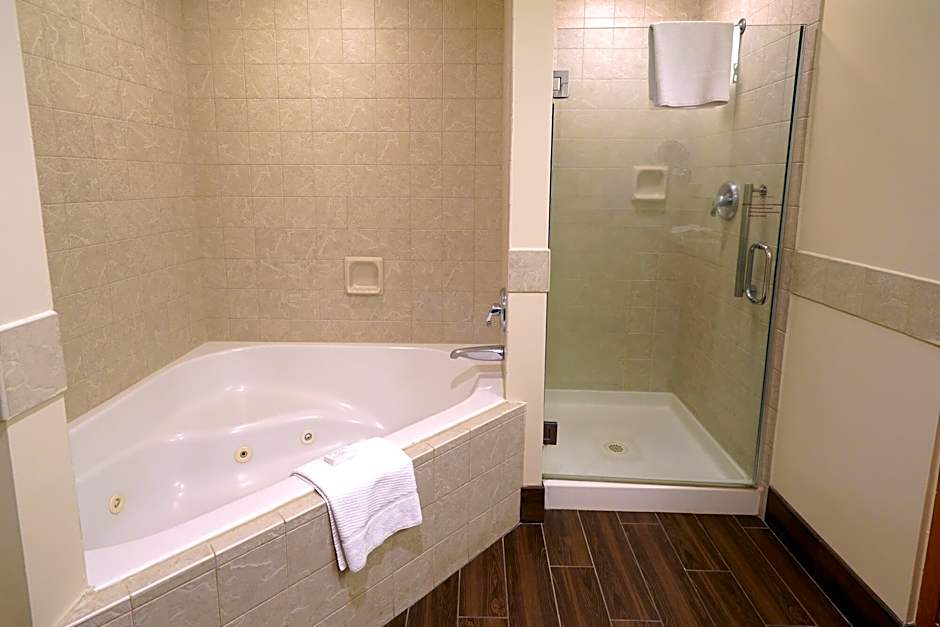 Heavenly Village Condos - Grand Residence