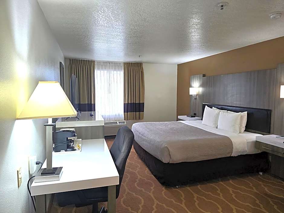 Quality Inn & Suites Longview Kelso