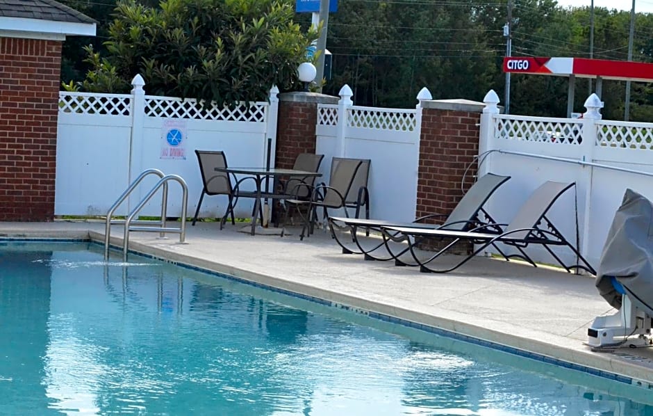 Home Inn & Suites