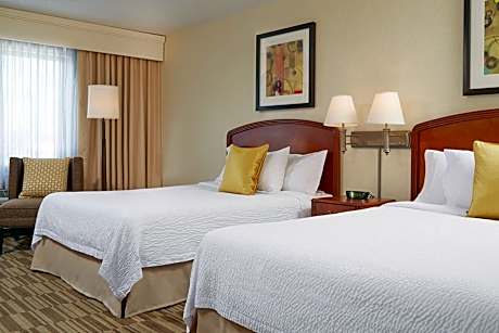 Queen Room with Two Queen Beds and Adapted Tub - Mobility and Hearing Accessible