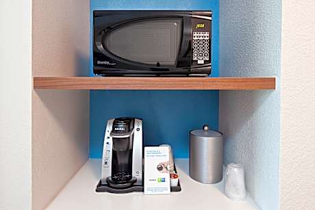 2 Queen Beds Suite Minifridge