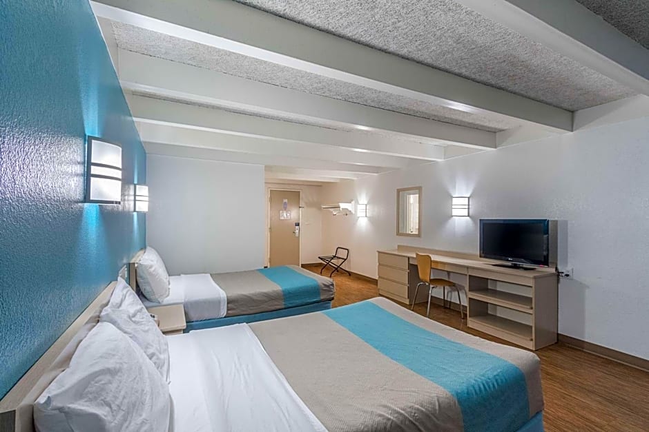 Motel 6-Kokomo, IN