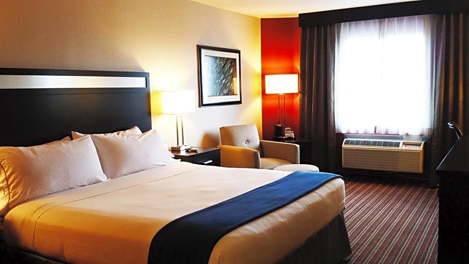 Holiday Inn Express Bakersfield
