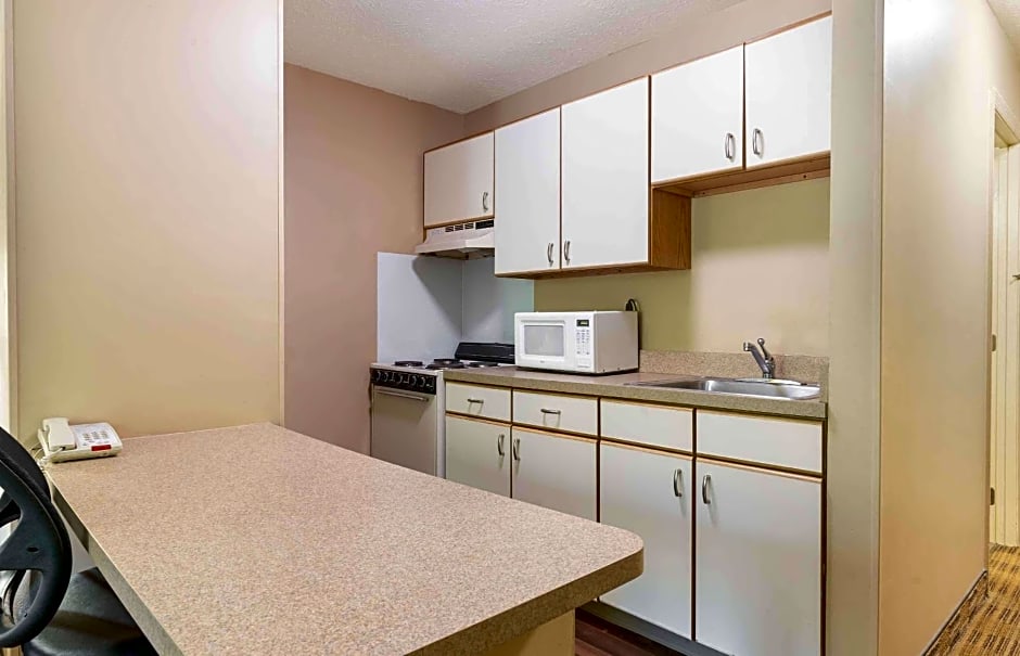 Extended Stay America Suites - Evansville - East