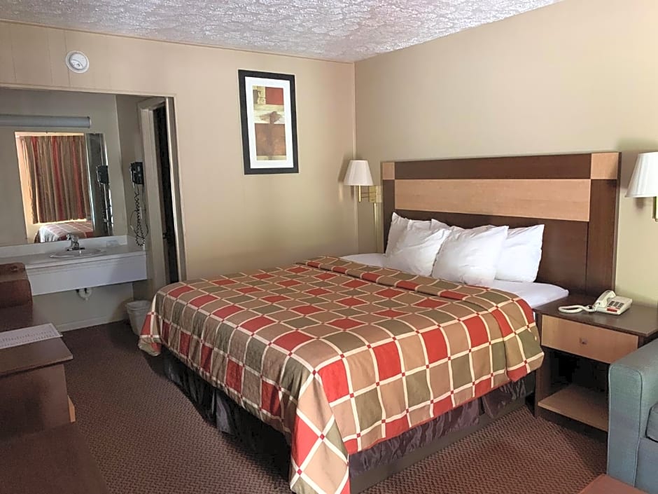 Travelowes Motel - Maggie Valley