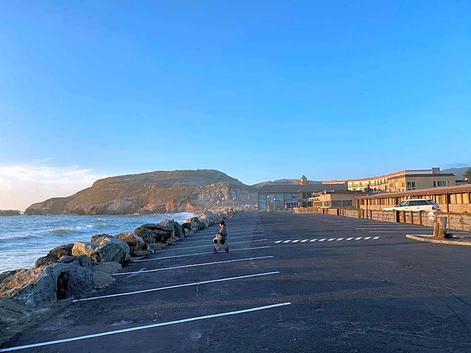 Sea Breeze Motel