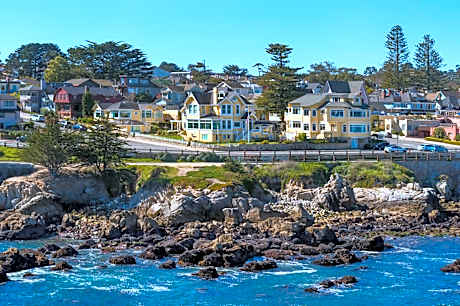 Seven Gables Inn