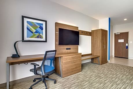 1 King Suite