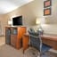 Comfort Inn & Suites North At The Pyramids