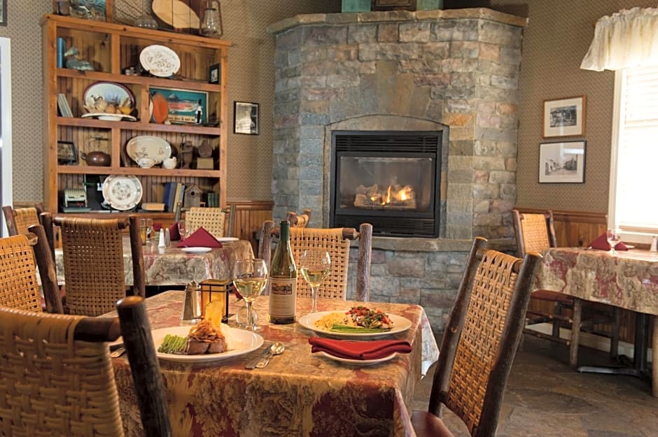 Cambria Pines Lodge