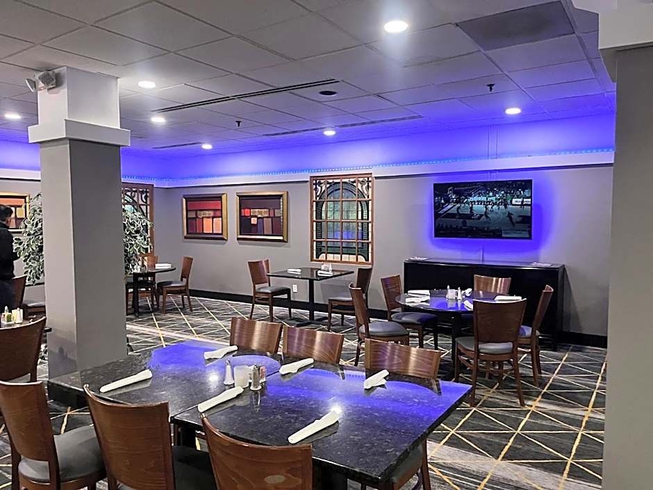 Holiday Inn & Suites Springfield-I-44, an IHG Hotel