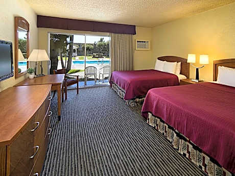 Queen with 2 Queen Beds - Smoking