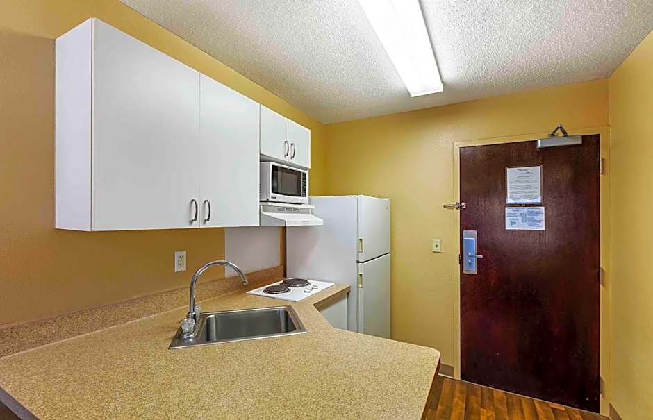 Extended Stay America Select Suites - Milwaukee - Waukesha