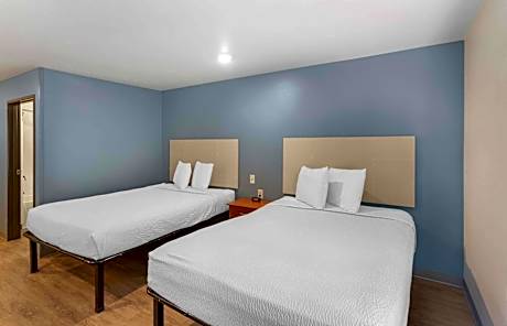 Standard Queen Room with Two Queen Beds - Non-Smoking