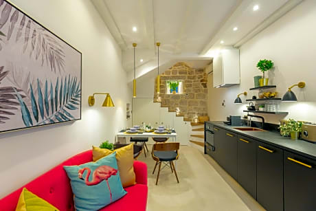 Old Town House with Floor Heating & Lush Private Garden