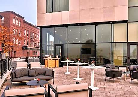 Lockwood Hotel