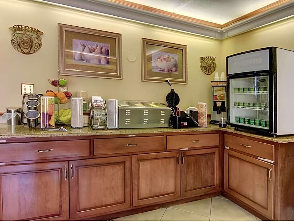 Econolodge inn & Suites