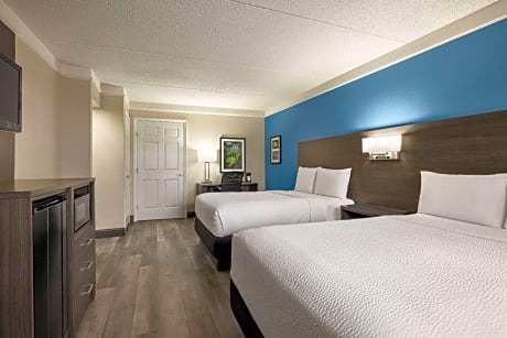 Standard Room with Two Double Beds