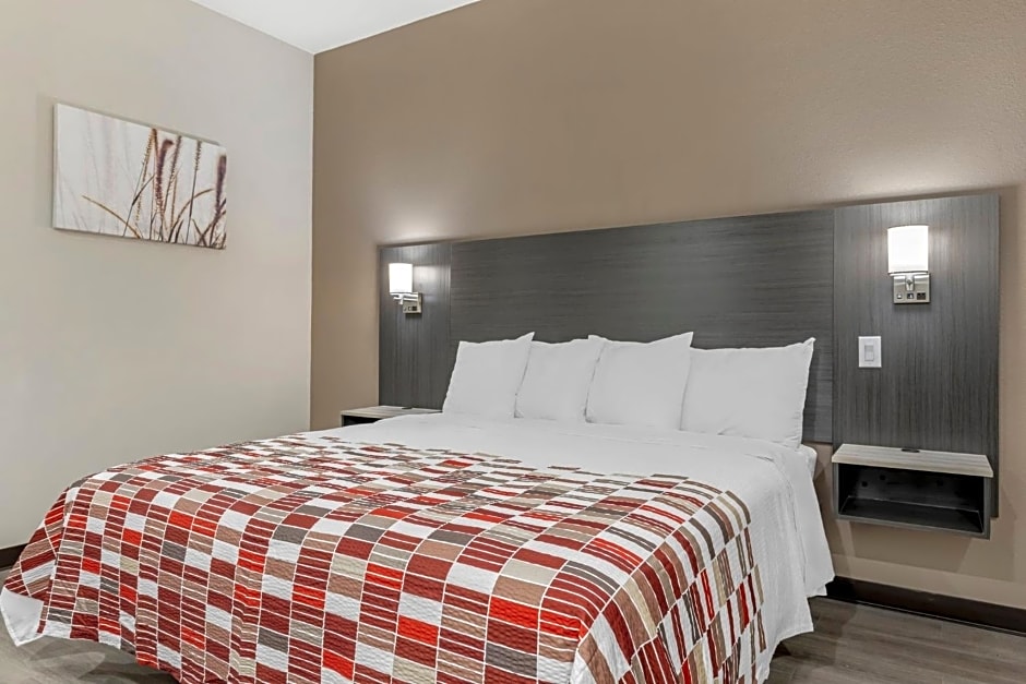 Red Roof Inn Hutchins
