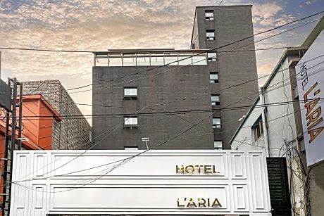 Laria Hotel