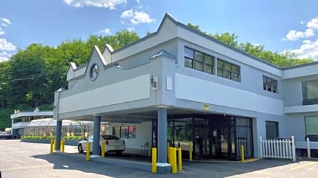 Days Inn by Wyndham Pittsburgh