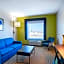 Holiday Inn Express Hotel and Suites Bastrop