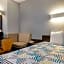 Studio 6 Suites Texas City I-45