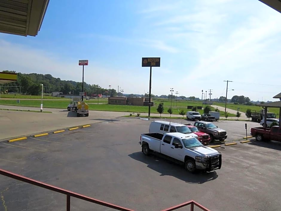 First Western Inn Caseyville