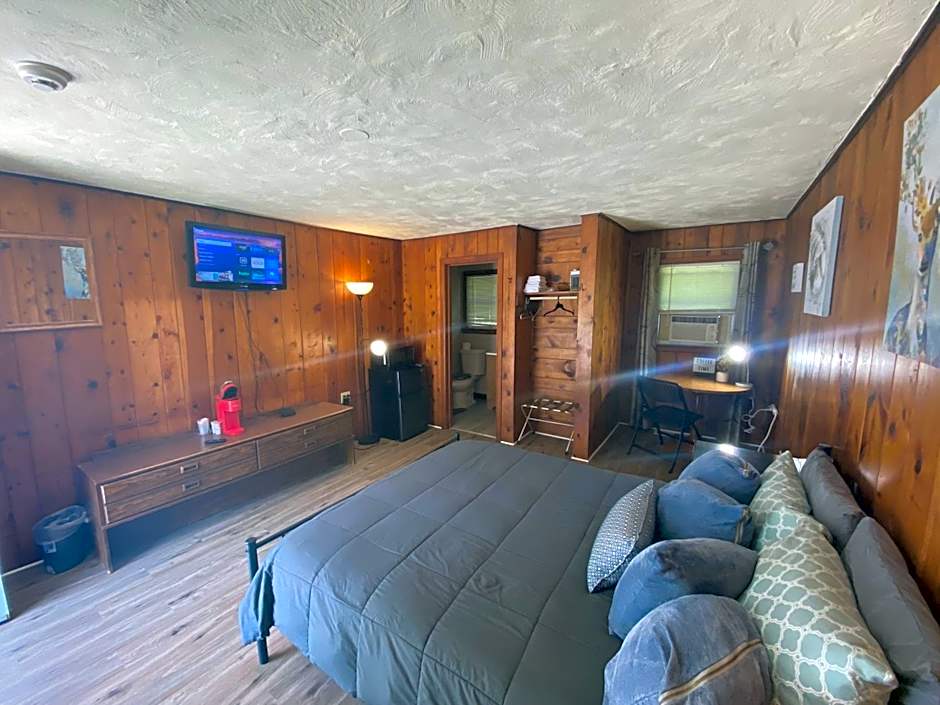 Heart of the Berkshires Motel