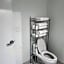 Wonderful 1 bedroom condo in Midtown.