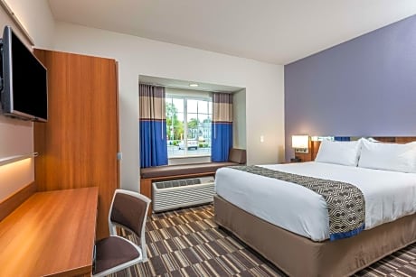 2 Queen Beds Mobility/Hearing Impaired Accessible Room Non-Smoking