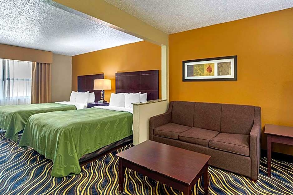 Quality Suites Addison-Dallas