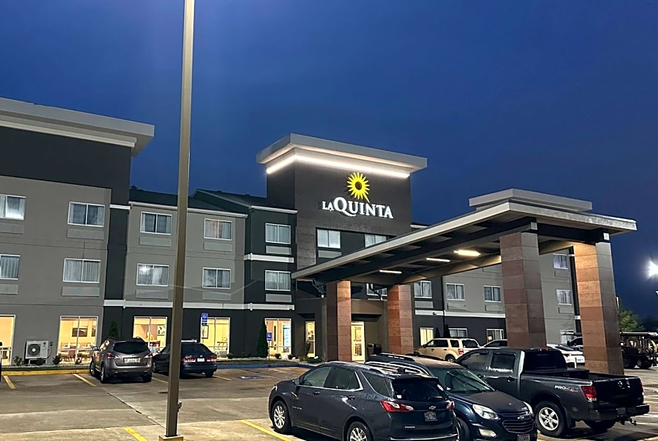 La Quinta Inn & Suites by Wyndham Fayetteville