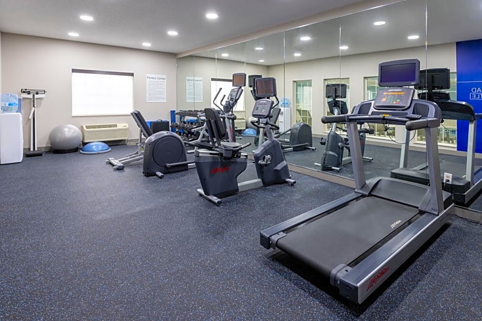 Holiday Inn Express Hotel & Suites Center Township