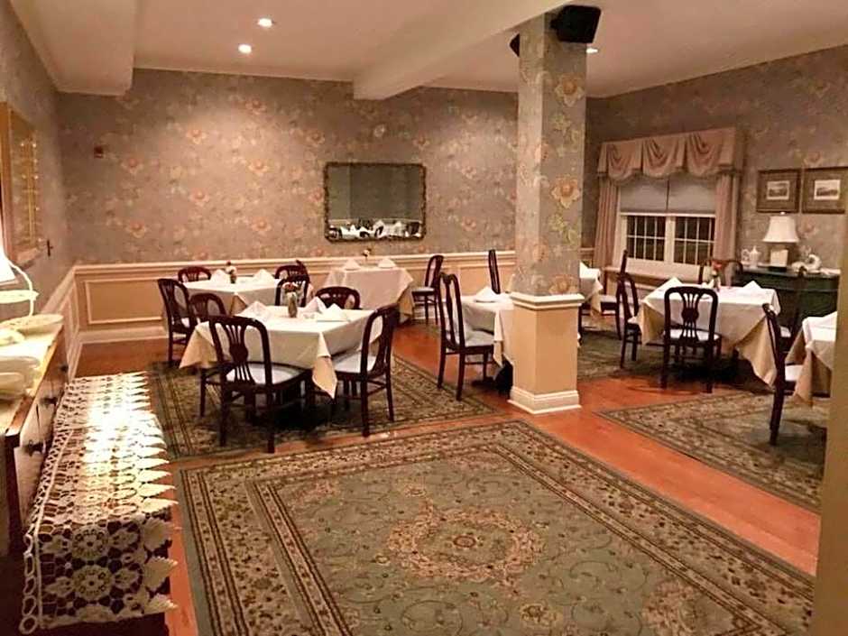 CAMELOT RESTAURANT & INN - BED AND BREAKFAST - ADULT ONLY