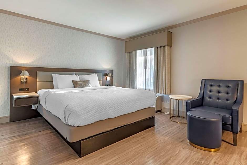 Best Western Plus Executive Suites