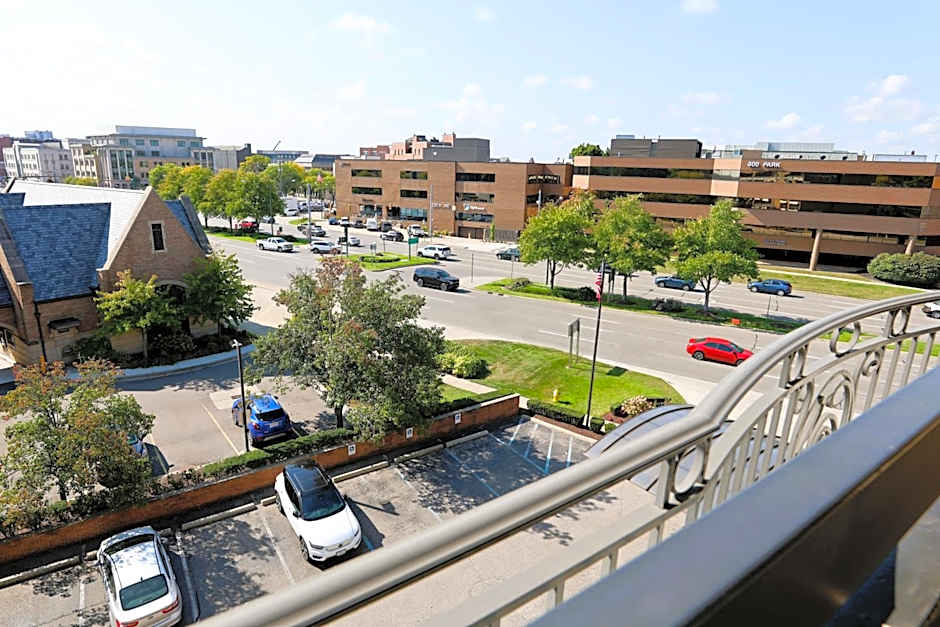 Holiday Inn Express Detroit-Birmingham