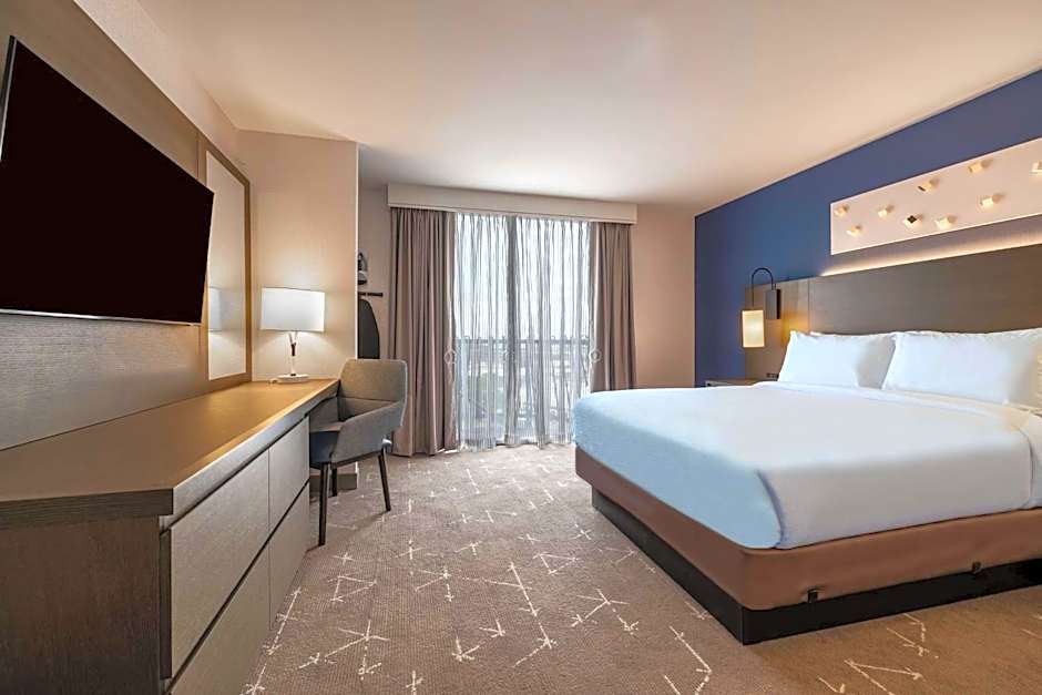 Embassy Suites By Hilton Hotel Tulsa-I-44