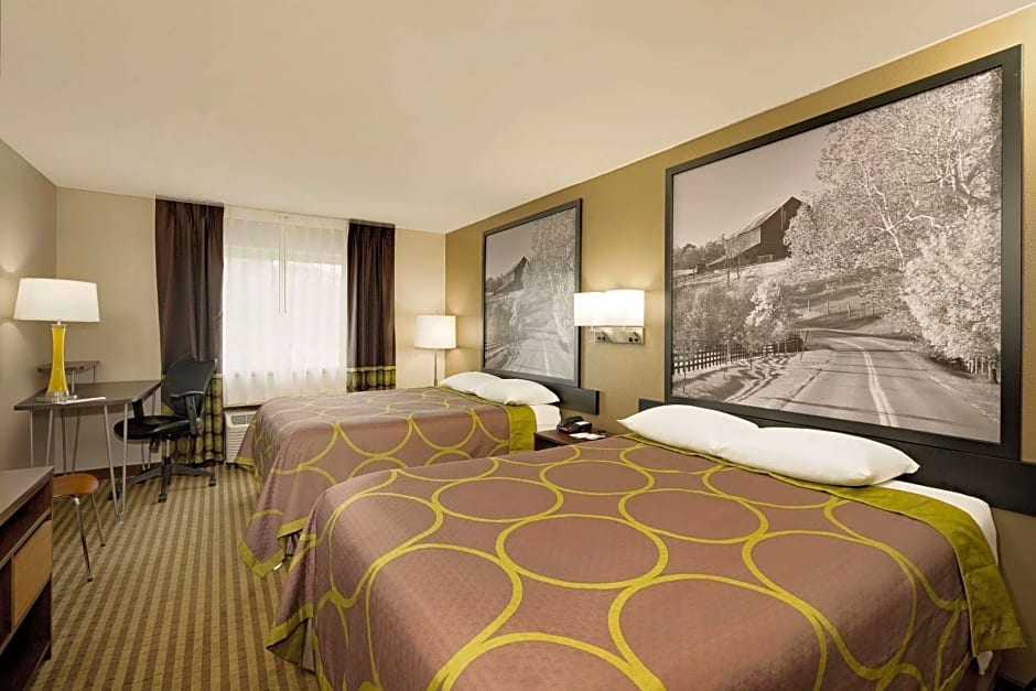 Super 8 by Wyndham Lexington Winchester Rd